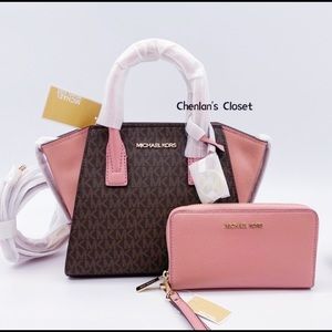 🌸NeW! Michael Kors Set